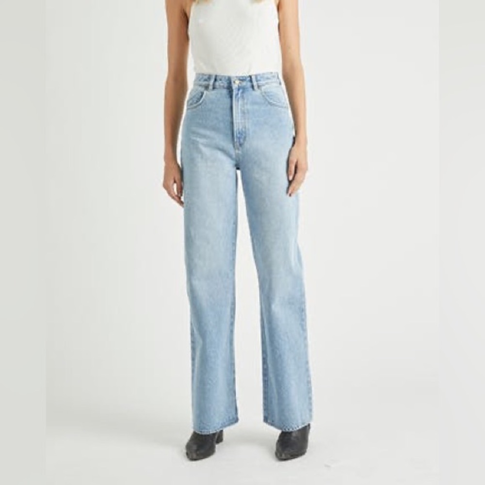 Rolla’s Classic High Rise Regular Fit Light Wash Jeans Size 26